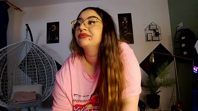 Katewalker_ élő XXX-chatje