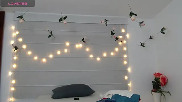 Sarabubbie Chat XXX live