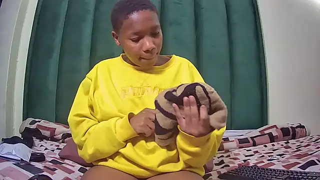 TypicalBaddiex's Live XXX Chat