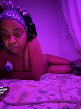 TheRealOshunQueen Chat XXX in diretta