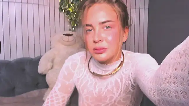 MilaLewi Adlı Modelin Canlı XXX Sohbeti
