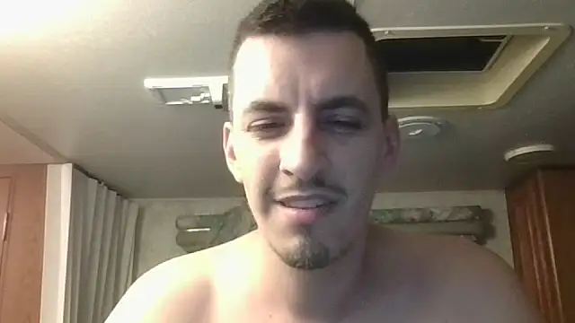 luverrboyy Show in webcam