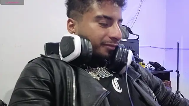 Živý XXX chat JuanCamiilo_66