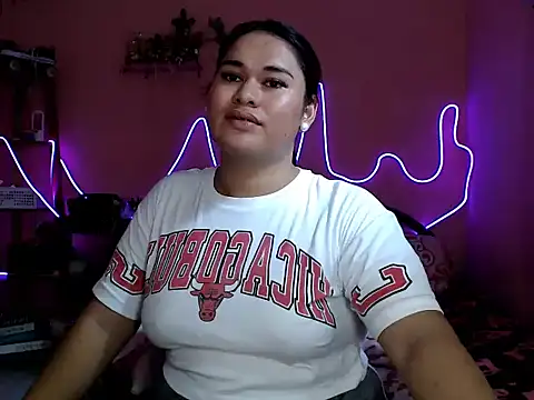 Miss_RebeccaLove Chat XXX in diretta