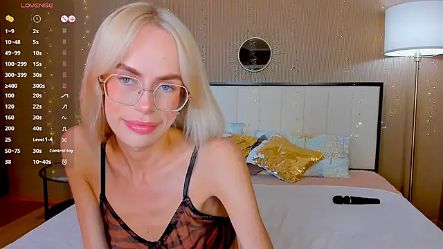 XXX chat uživo modela bellatip