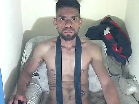 thomas2wood Live XXX-Chat