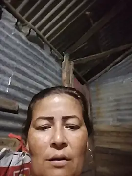 kailiani12 Adlı Modelin Canlı XXX Sohbeti