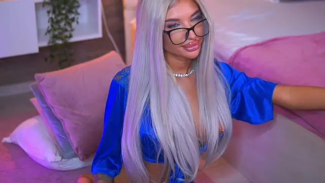 Chat +18 de Juicy_Jessye ao vivo