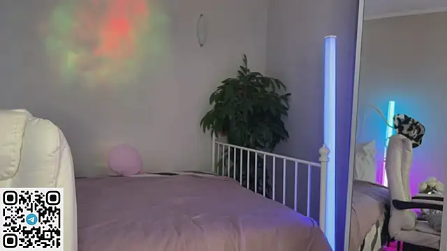 _Vikky_Moon_ Live XXX-Chat