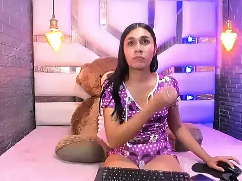 Онлайн чат XXX MahiaraHot