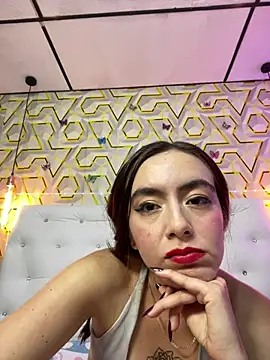 MelanyyJhonson15's Live XXX Chat