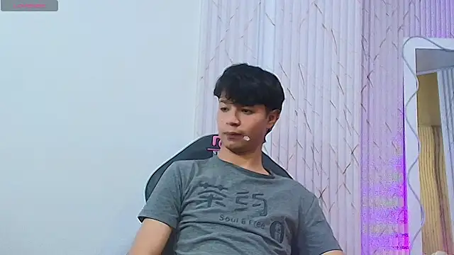 Spark_tay élő XXX-chatje