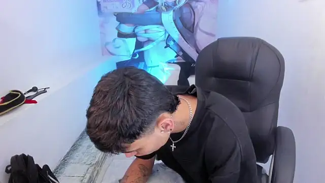 XXX chat uživo modela Tyger_Boyy