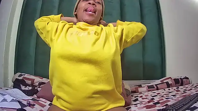 Chat +18 de TypicalBaddiex ao vivo