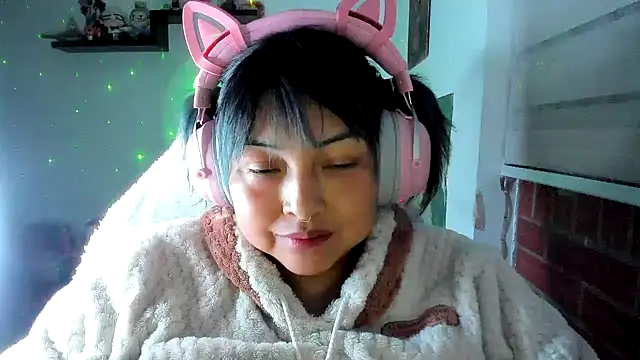 Chat XXX en directo de Shaddycute_