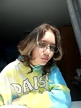 צ'אט XXX בשידור חי של AliceCutness