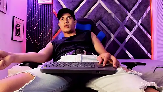 Chat +18 de dominic_connor ao vivo
