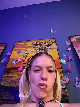 צ'אט XXX בשידור חי של -Sexy_Barbie-