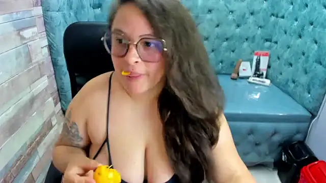 Sarah_Boobs_: απευθείας συνομιλία ΧΧΧ
