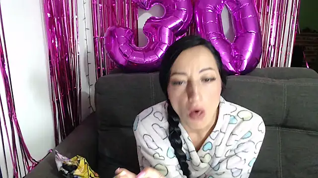 Chatroom XXX en direct de megaan_lovee