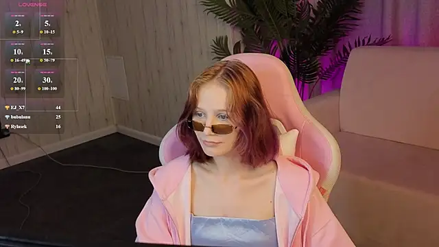 Chat XXX en directo de AliceJohansone