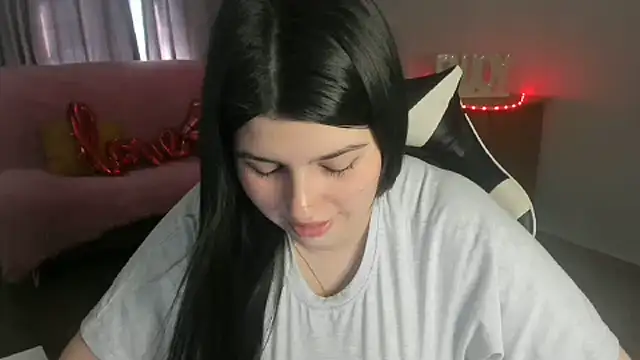 KisaModel's Live XXX Chat