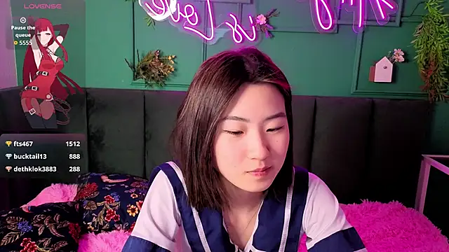 XXX chat uživo modela Runi_Asian