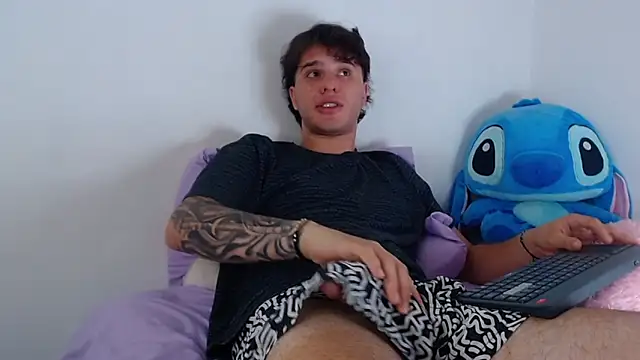 EXCLUSIVE8 Live XXX-chat