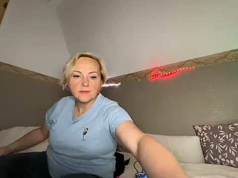 Svetlysvet's Live XXX Chat