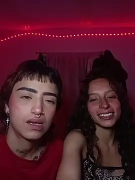 AlexxaAndRileyy's Live XXX Chat
