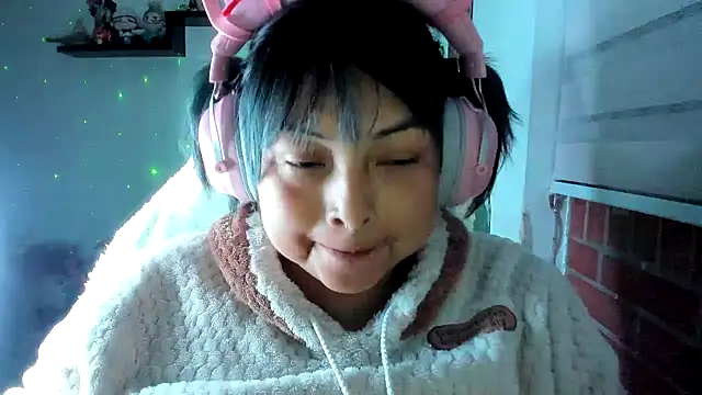 Chat XXX en directo de Shaddycute_