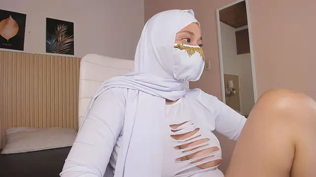 Czat XXX na żywo – LittleNoor