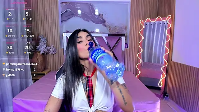 Chatroom XXX en direct de LINDSAY_TAY