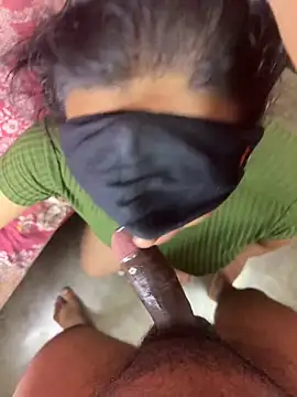 Czat XXX na żywo – Hot-AngoriBhabhi
