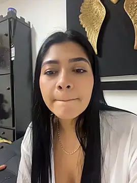 pocahontas6969's Live XXX Chat