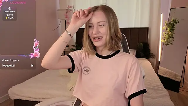 EvaHamilton 现场XXX聊天