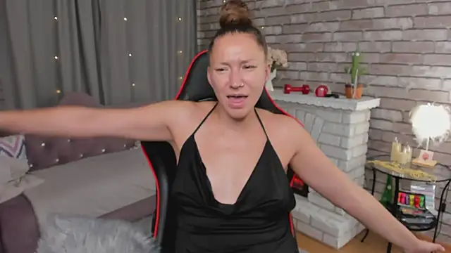 SarahCoksss' Live XXX Chat