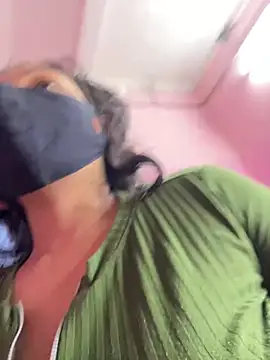 Hot-AngoriBhabhi Pertunjukan Webcam