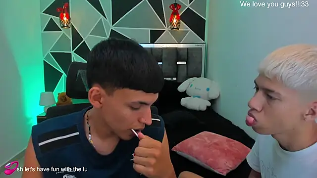 Juan_Nd_Steven Live XXX-Chat