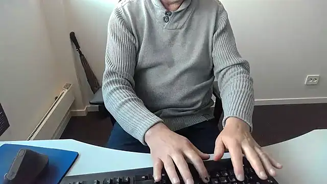Buggemann Adlı Modelin Canlı XXX Sohbeti