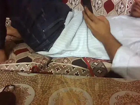 lucknowguy Live XXX-Chat