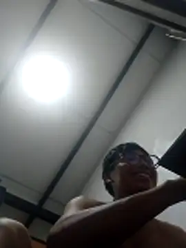 Marioeso Pertunjukan Webcam