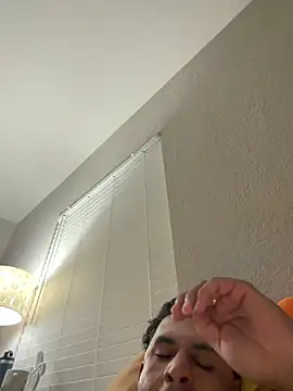 XXX chat uživo modela Cubanmisil