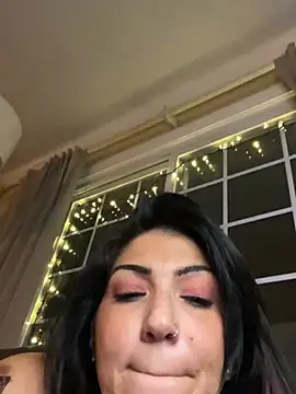 XXX chat uživo modela LittleMissEeve