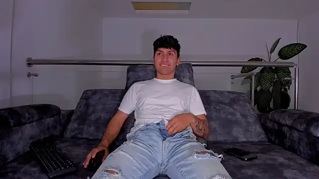 عرض كام Valerio_James7