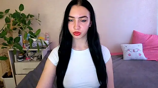 WildKittenX_'s Live XXX Chat