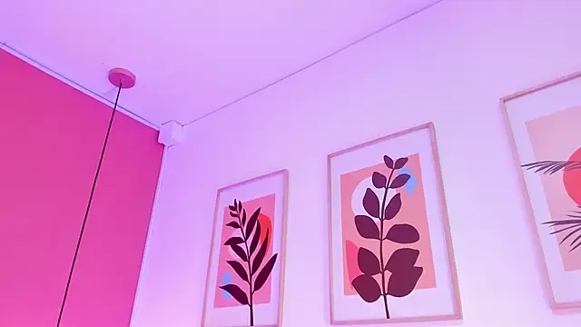 Zamira_Taylor: онлайн-секс-чат