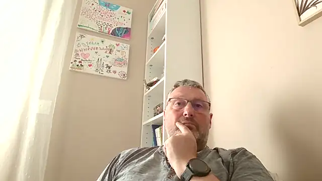 doudou310 XXX чат на живо