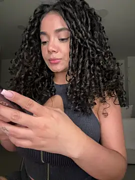 Chat XXX ao vivo de Curlyierr