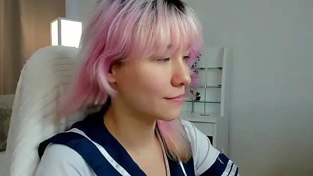EmilyTraseのライブXXXチャット
